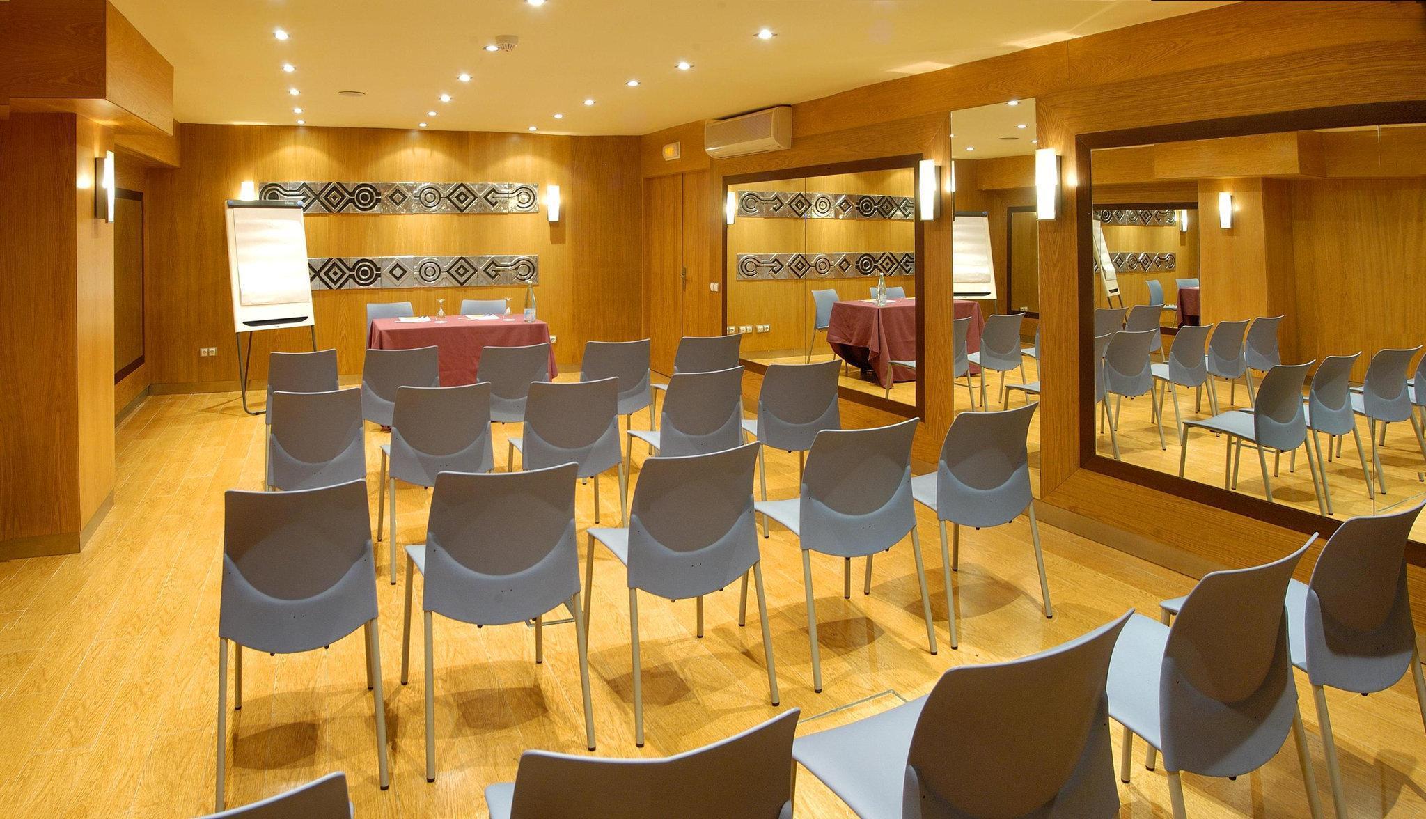 Evenia Rocafort Hotel Barcelona Business photo